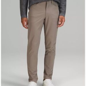 Lululemon ABC Slim Fit pants. Waist 32. Length 30.